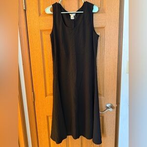 Orvis Black Sleeveless Crinkle Midi Dress